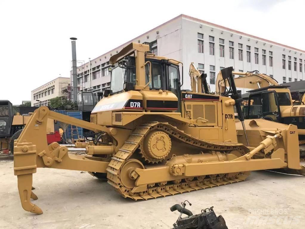 CAT D 7 R Pásové dozery