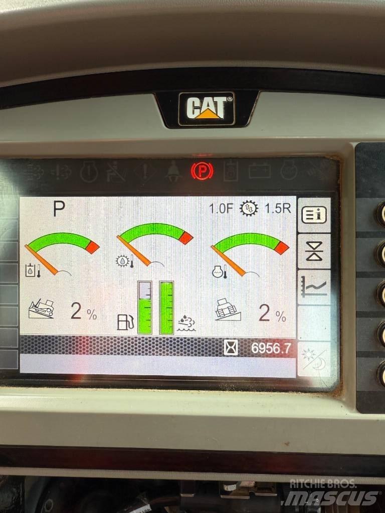 CAT D 6 T LGP Pásové dozery