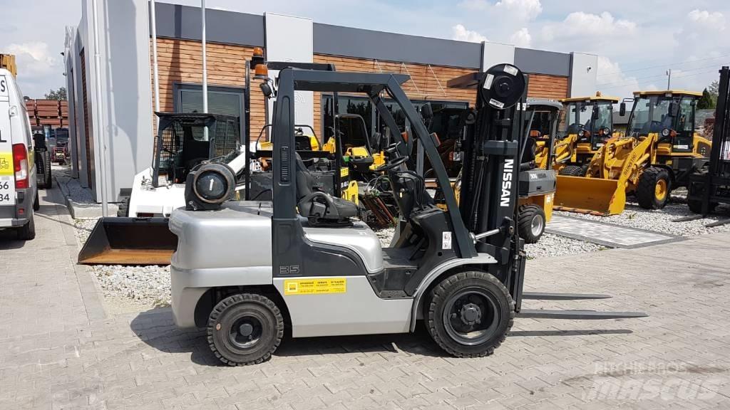 Nissan UGL02A35DU LPG vozíky