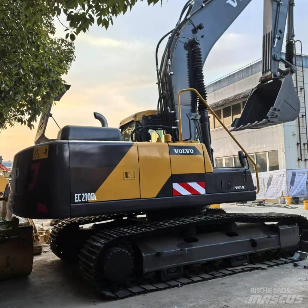 Volvo EC 210 D Midi rýpadla 7t - 12t