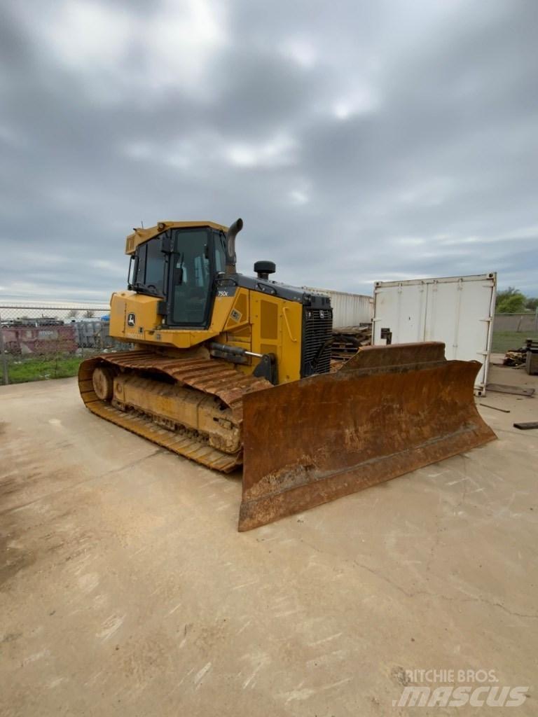 DEERE 750K Pásové dozery