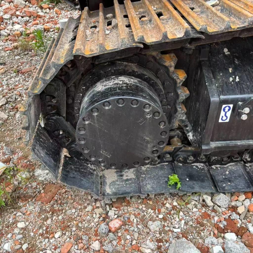 Hitachi ZX 350 Pásová rýpadla