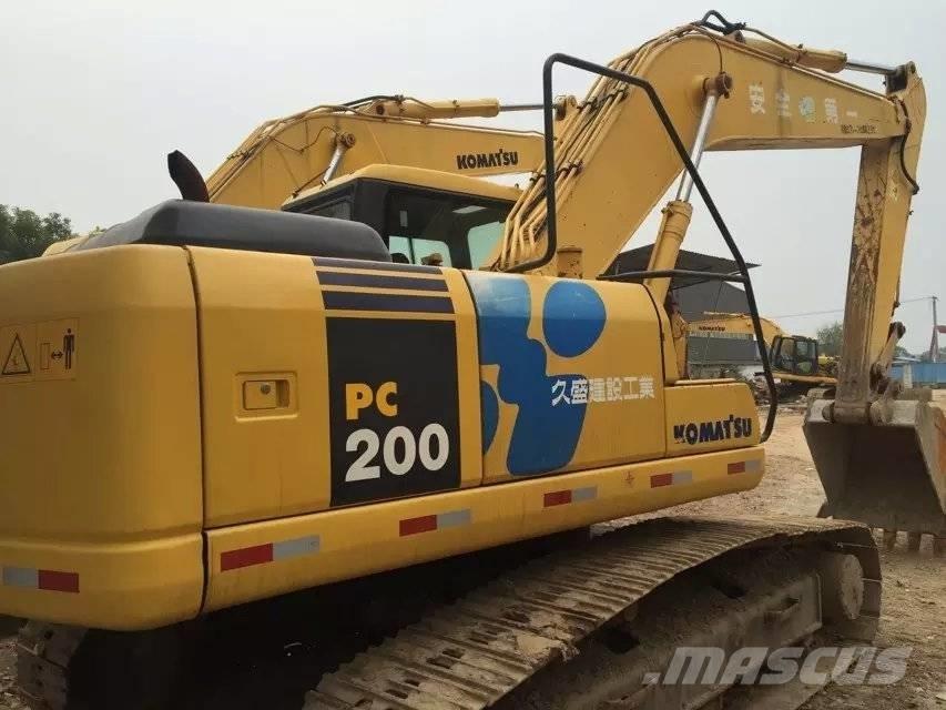 Komatsu PC 200-7 Pásová rýpadla