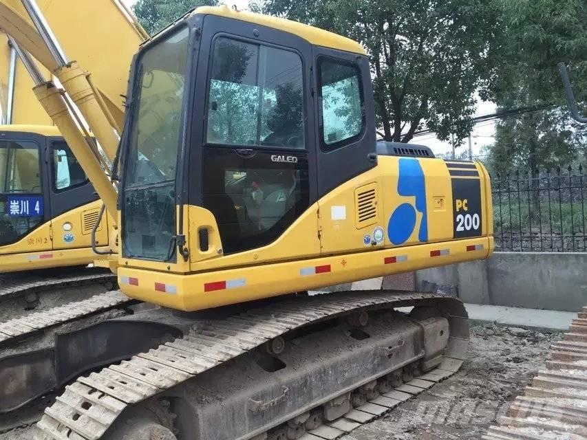 Komatsu PC 200-7 Pásová rýpadla