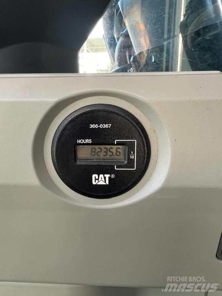 CAT 320 EL Pásová rýpadla