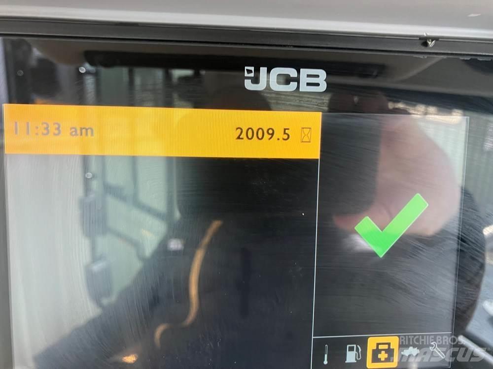 JCB 411 Kolové nakladače