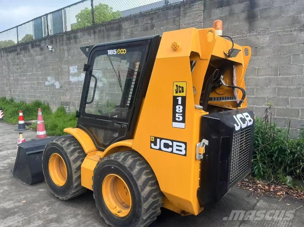 JCB 185 Smykem řízené nakladače