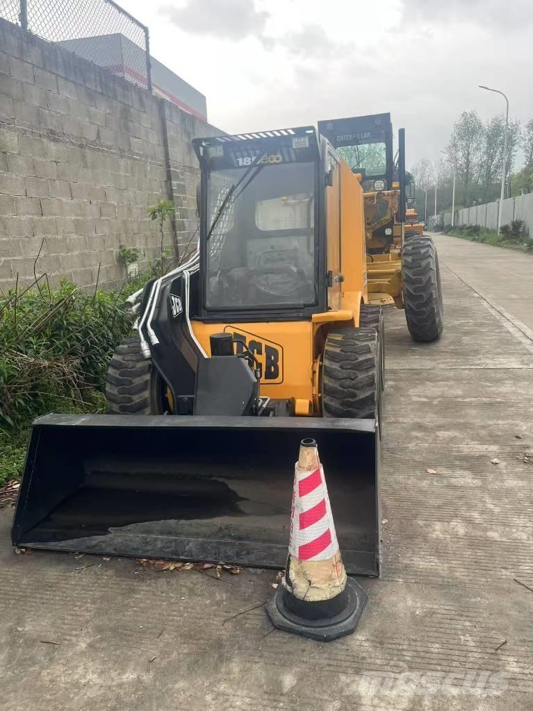 JCB 185 Smykem řízené nakladače