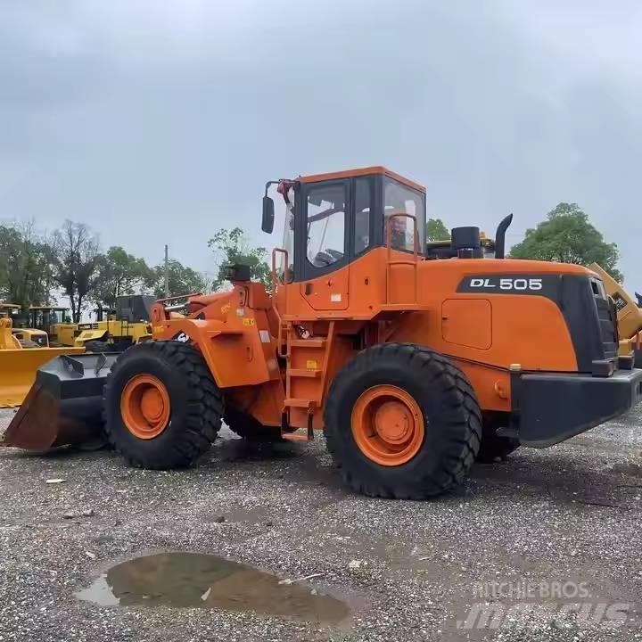 Doosan DL505 Kolové nakladače