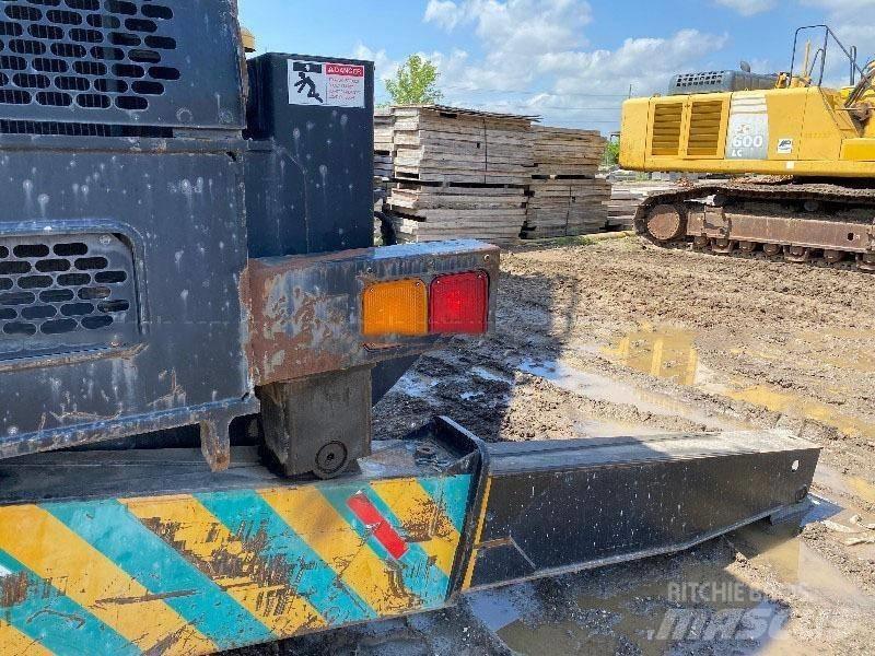Tadano TR 300 E-1 Jeřáby pro těžký terén