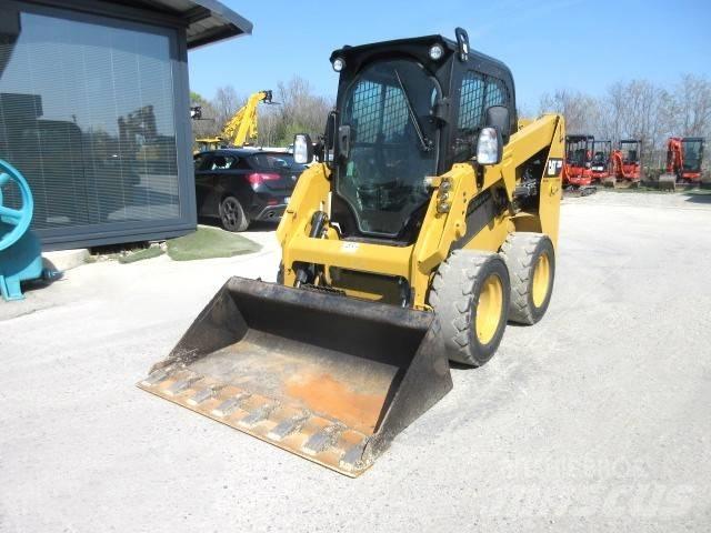 CAT 226 D Smykem řízené nakladače