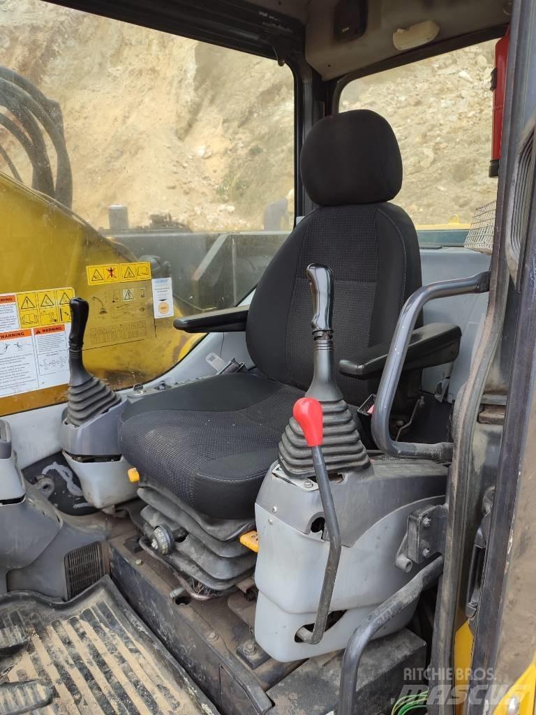 Komatsu PC 228 LC-3 Pásová rýpadla