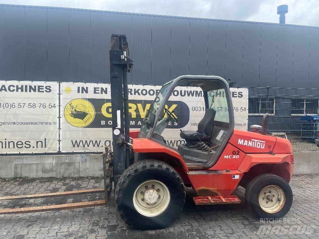 Manitou MC 30 Terénní vysokozdvižné vozíky