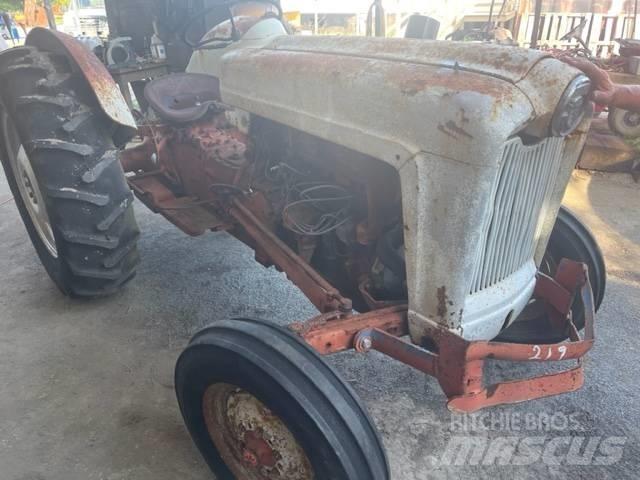 Ford 800 Traktory