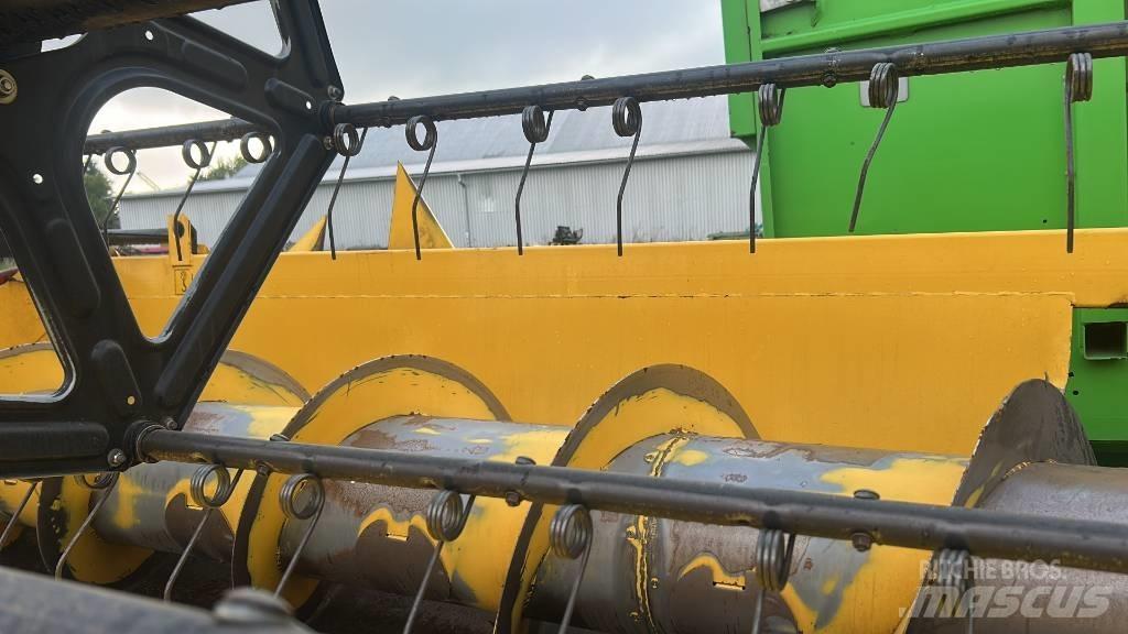 New Holland CSX 7080 Sklízecí mlátičky
