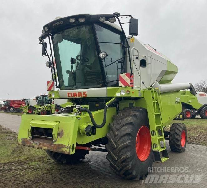 CLAAS AVERO 240 Sklízecí mlátičky