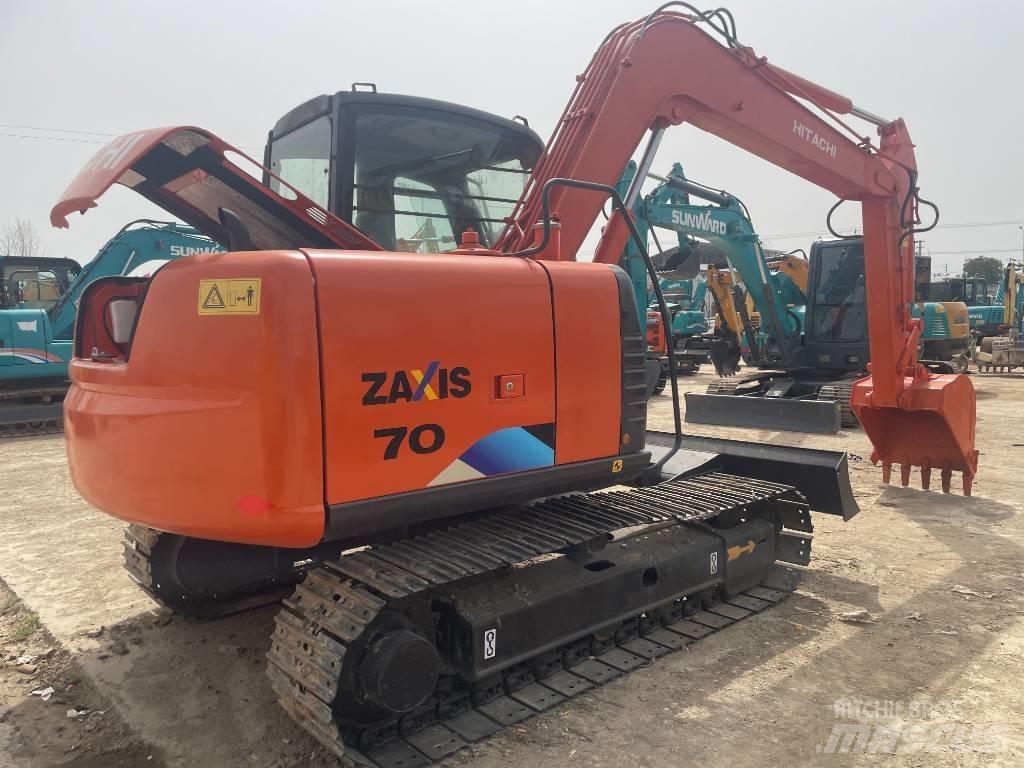 Hitachi ZX 70 Midi rýpadla 7t - 12t