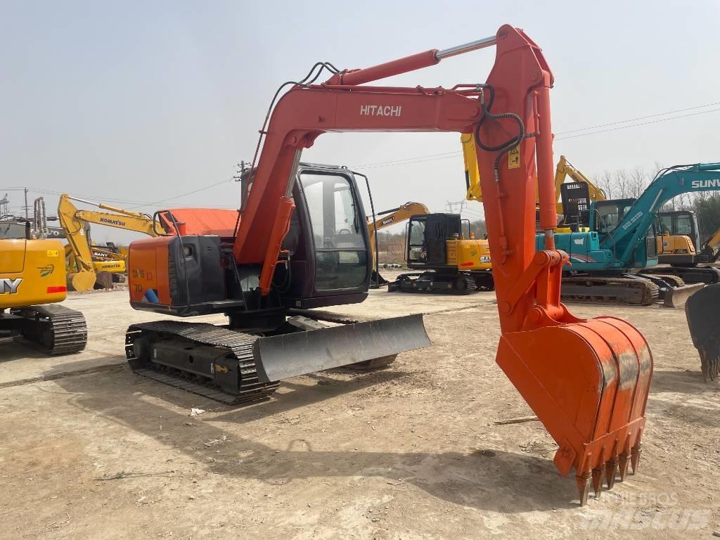 Hitachi ZX 70 Midi rýpadla 7t - 12t