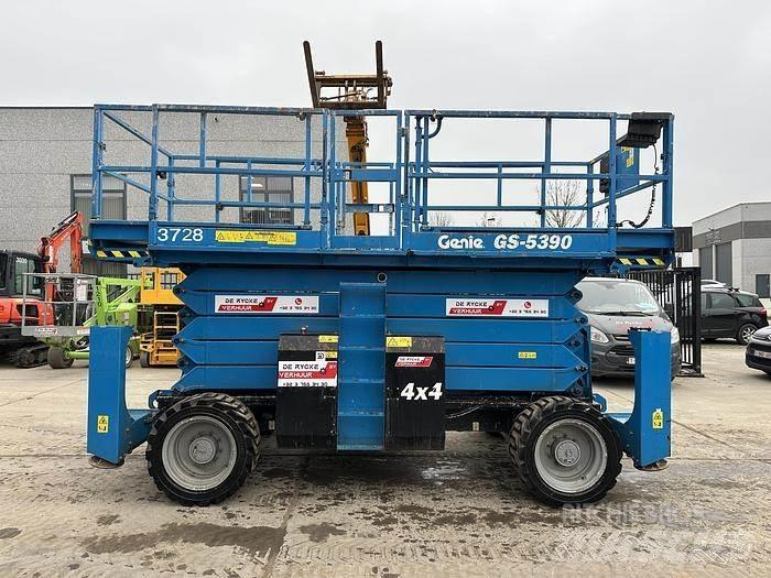 Genie GS5390 RT Nůžková zvedací plošina