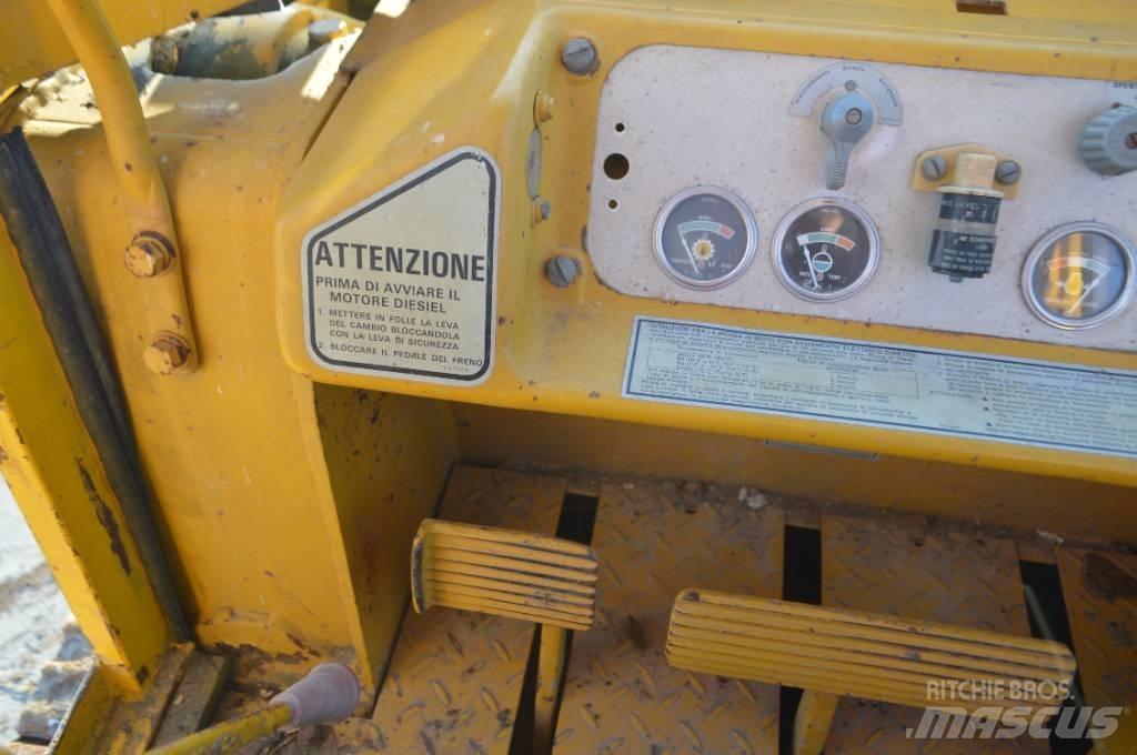 CAT 941 B Pásové nakladače