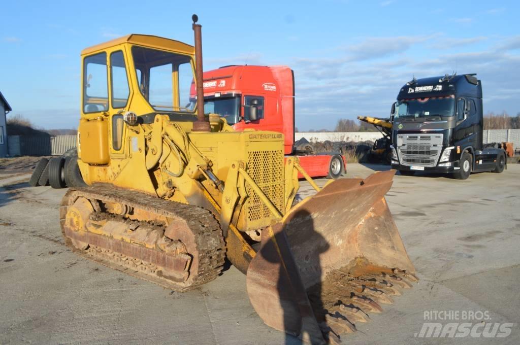 CAT 941 B Pásové nakladače