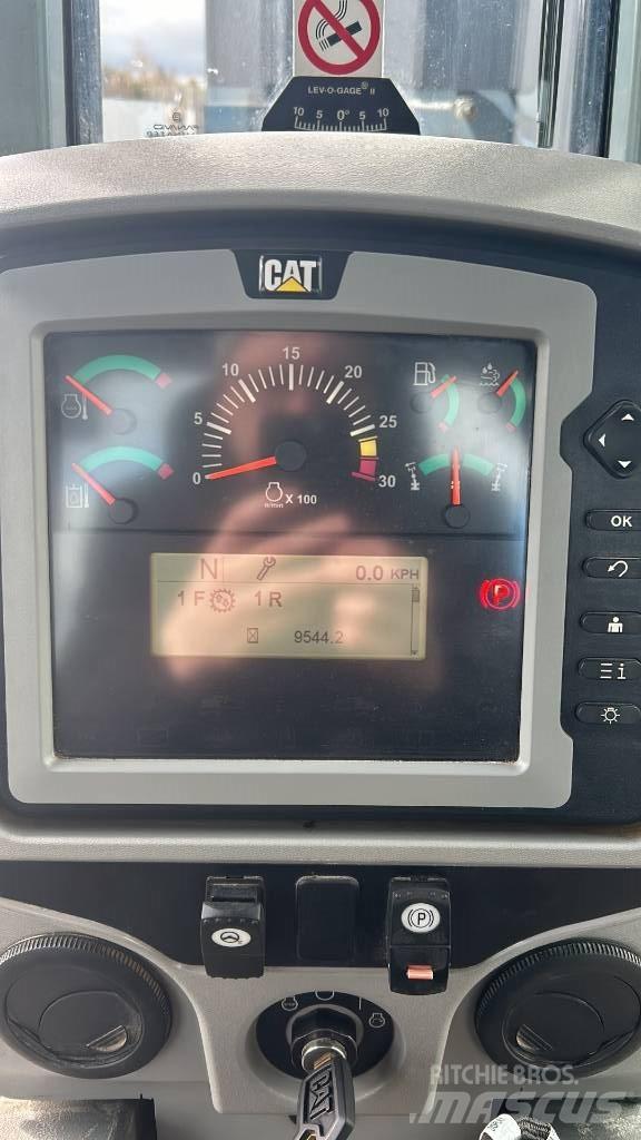 CAT 140 M Grejdry