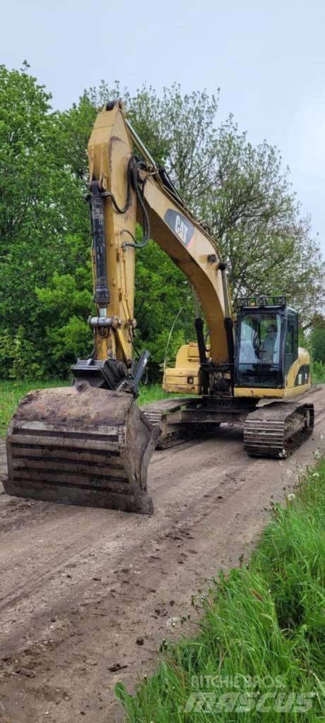 CAT 320 Pásová rýpadla