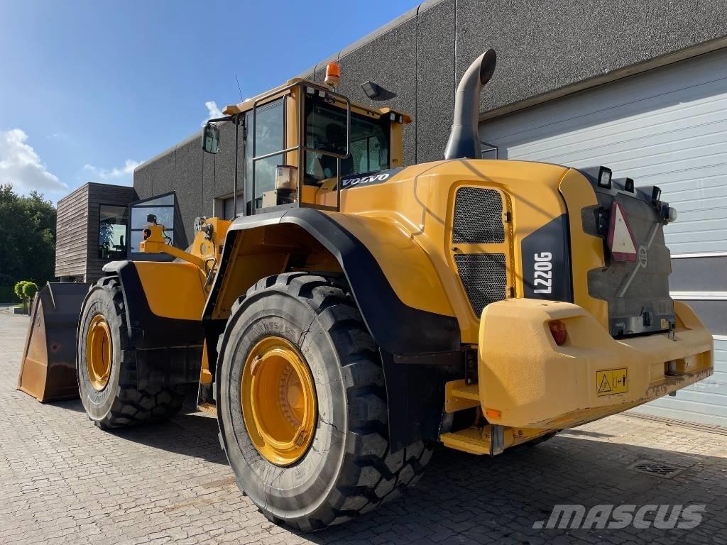 Volvo L220G Kolové nakladače