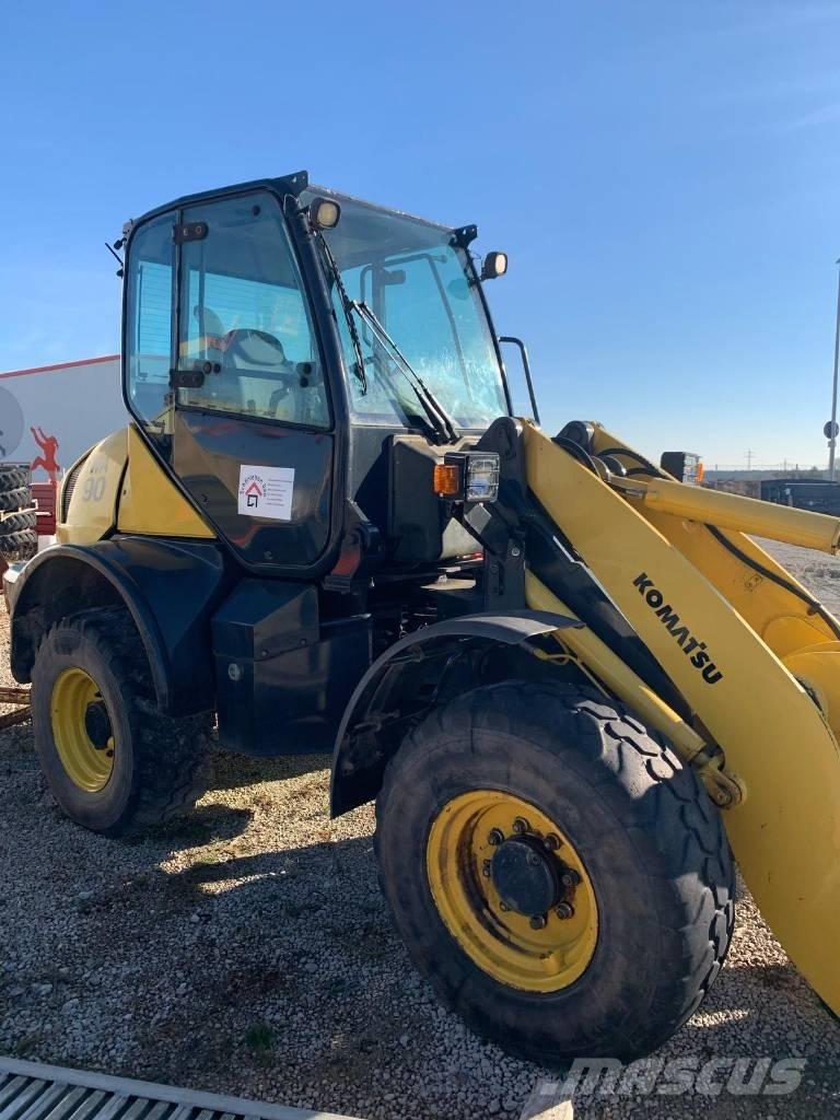 Komatsu WA 90-6 Kolové nakladače