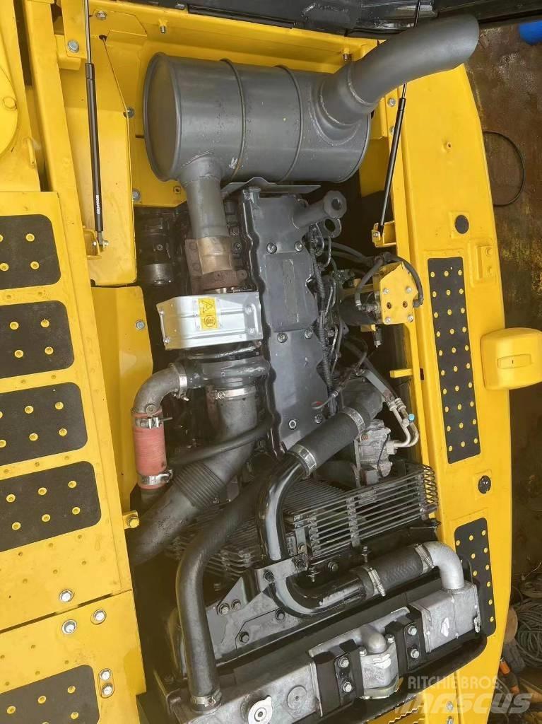 Komatsu PC 200-7L Pásová rýpadla