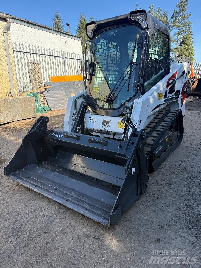 Bobcat T 450 Smykem řízené nakladače