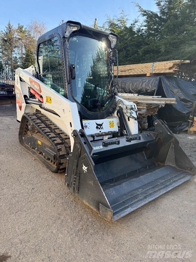 Bobcat T 450 Smykem řízené nakladače