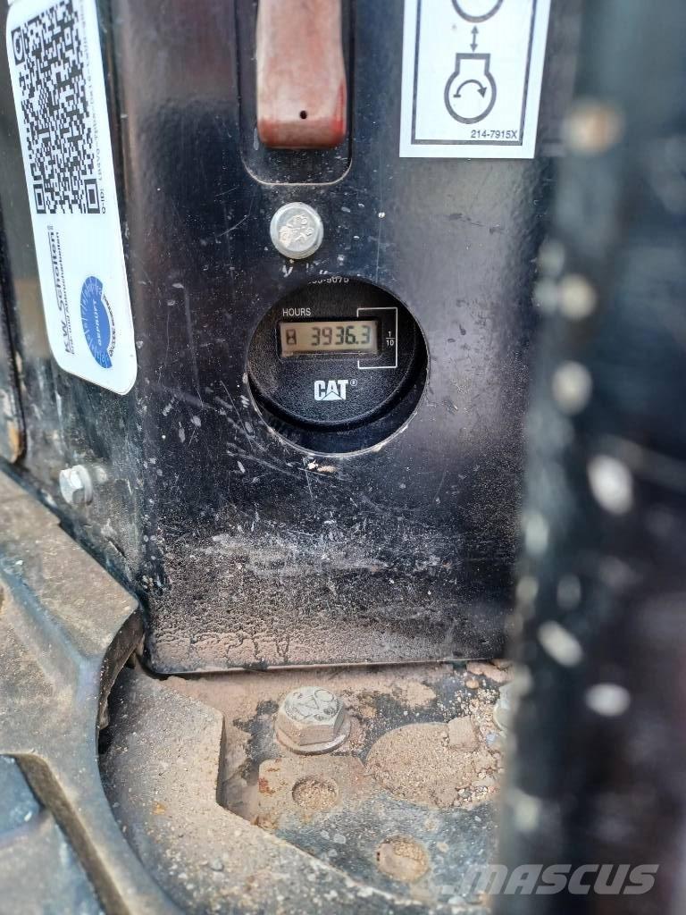 CAT 305 D Mini rýpadla < 7t