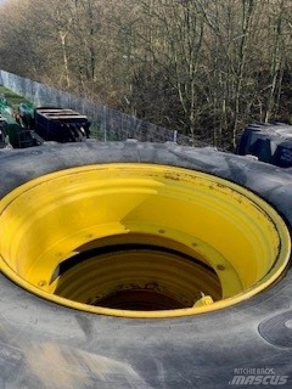 Mitas 680/80R42 Pneumatiky, kola a ráfky