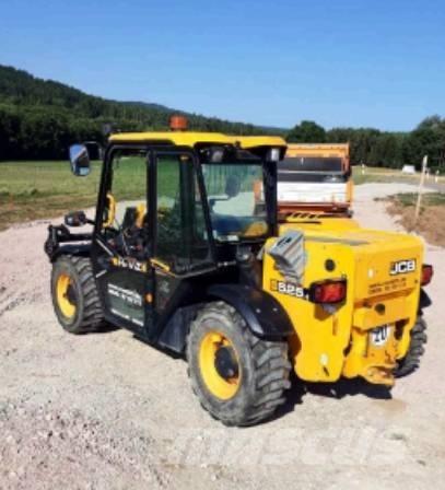 JCB 525-60 Teleskopické manipulátory