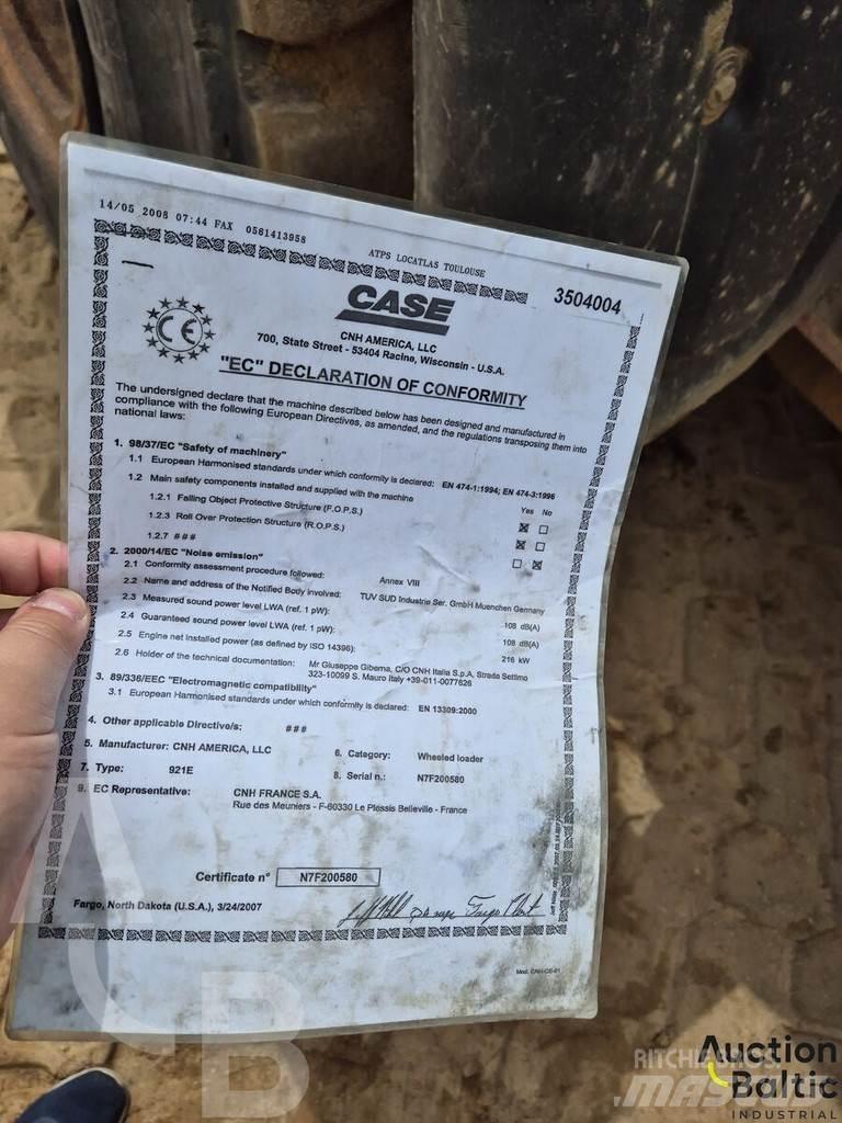 CASE 921 E Kolové nakladače