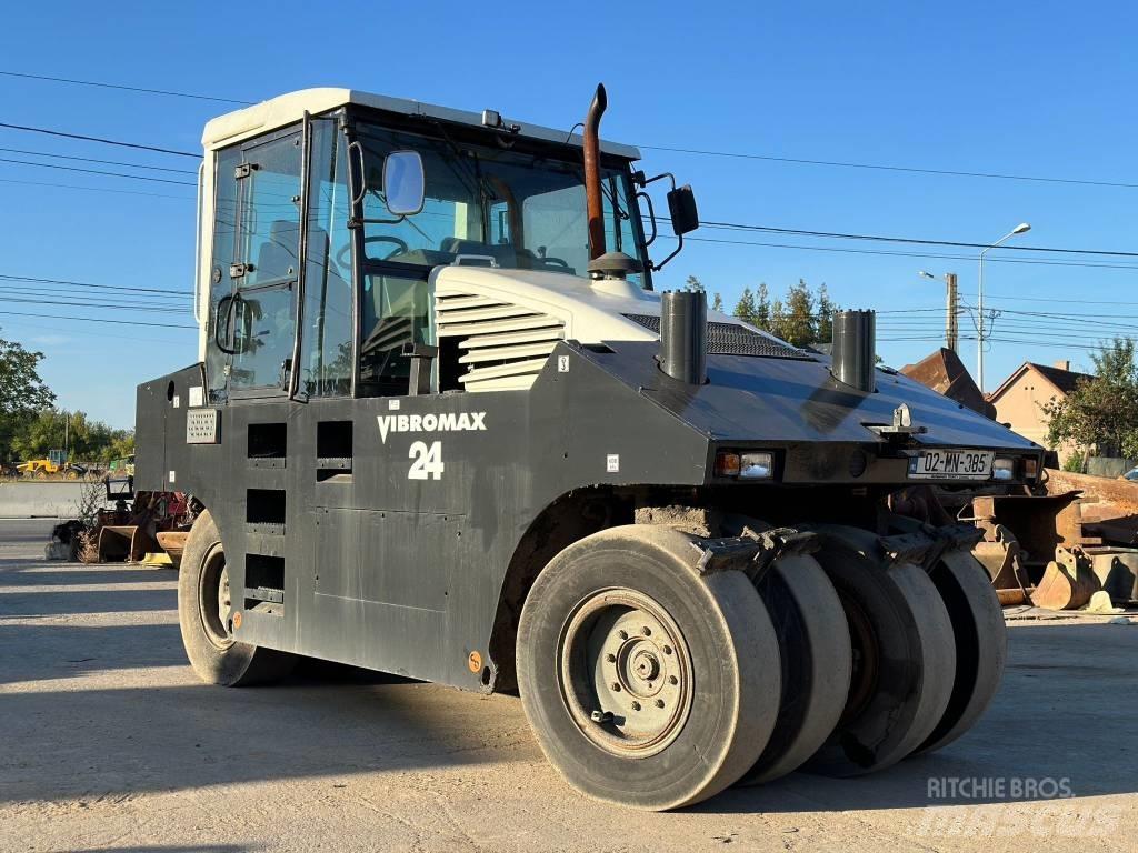 Vibromax W2400 Pneumatikové válce