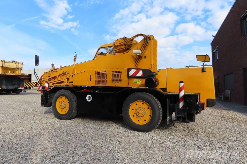 Kobelco RK 70 M2 Jeřáby pro těžký terén