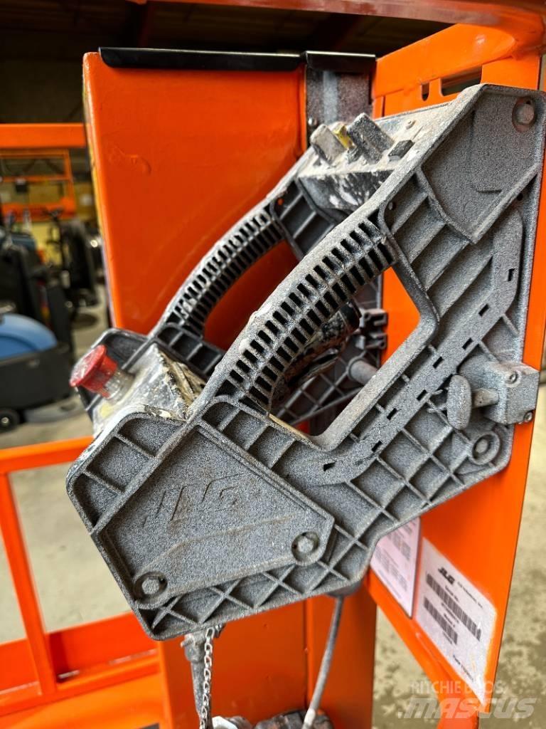 JLG 1230 ES Nůžková zvedací plošina