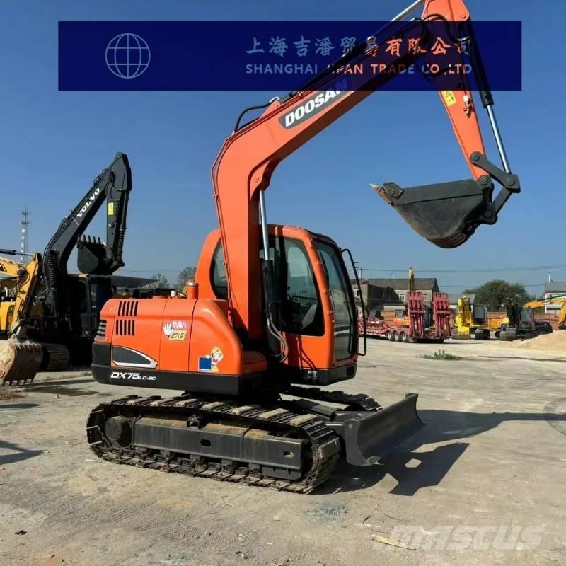 Doosan DX 75 Midi rýpadla 7t - 12t