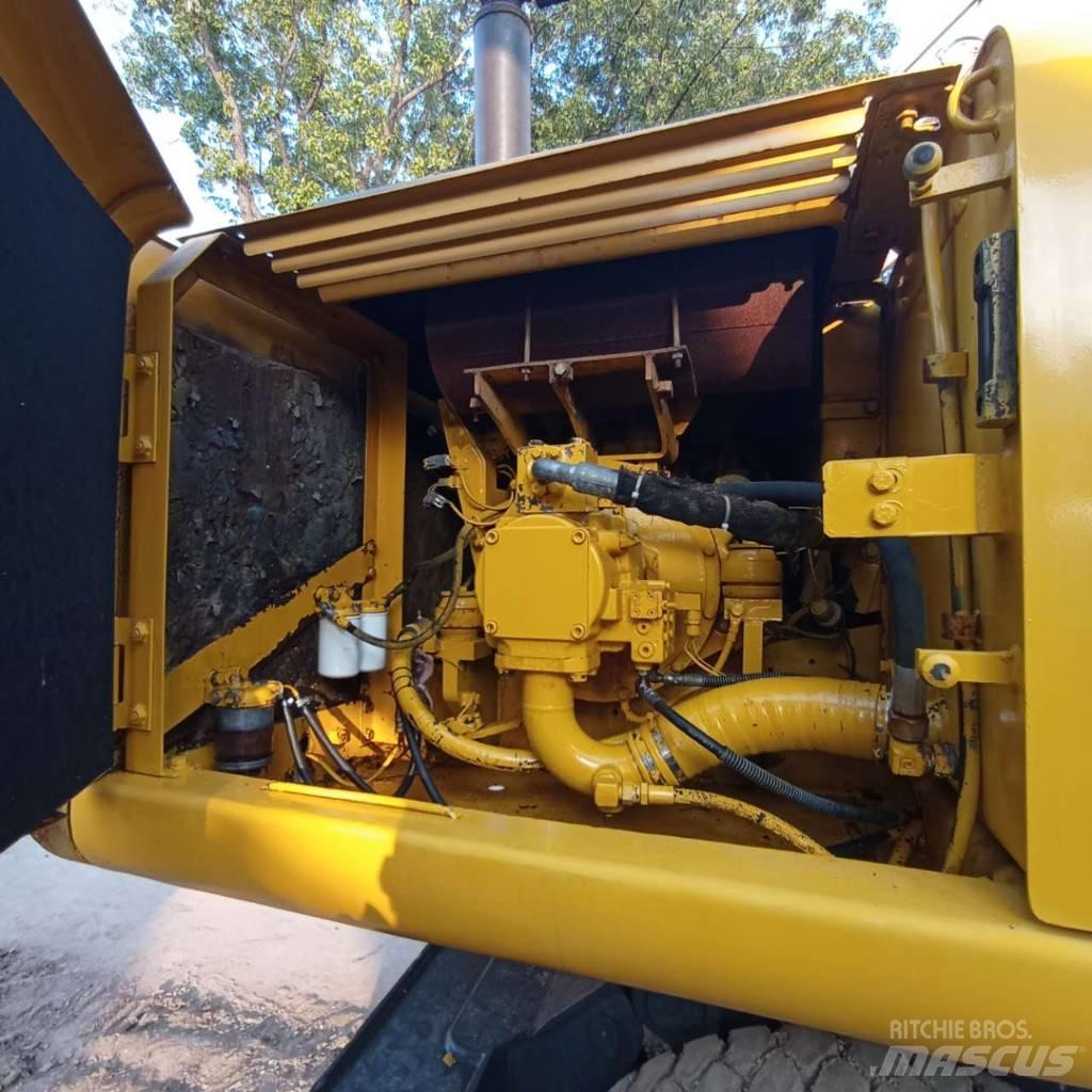 Komatsu PC150W-6 Kolová rýpadla