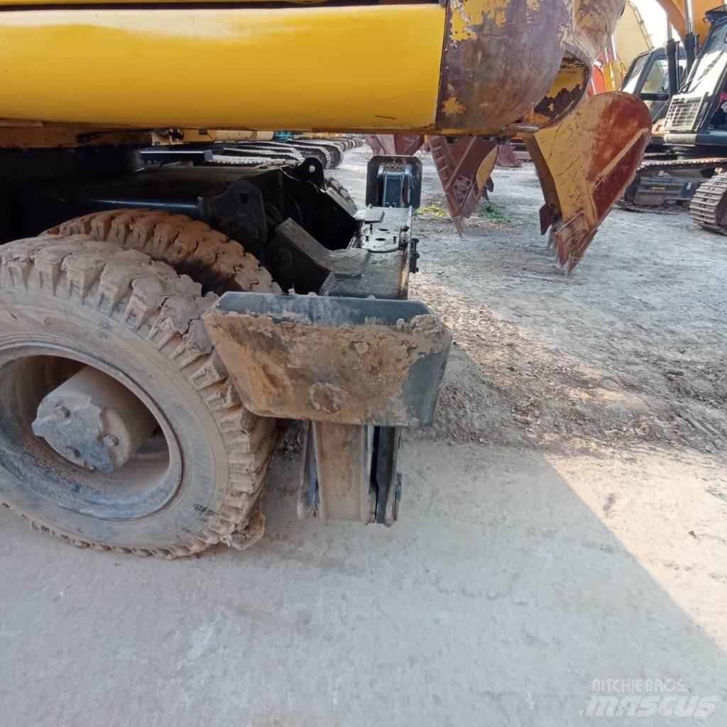 Komatsu PC150W-6 Kolová rýpadla