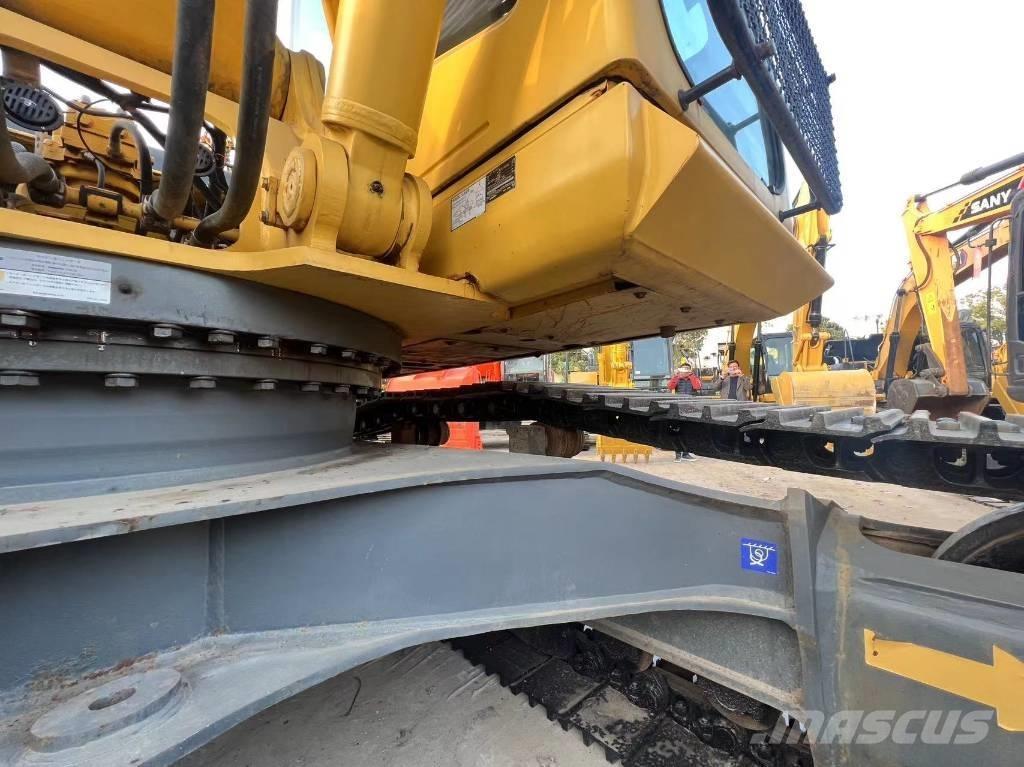 Komatsu PC 360-7 Pásová rýpadla