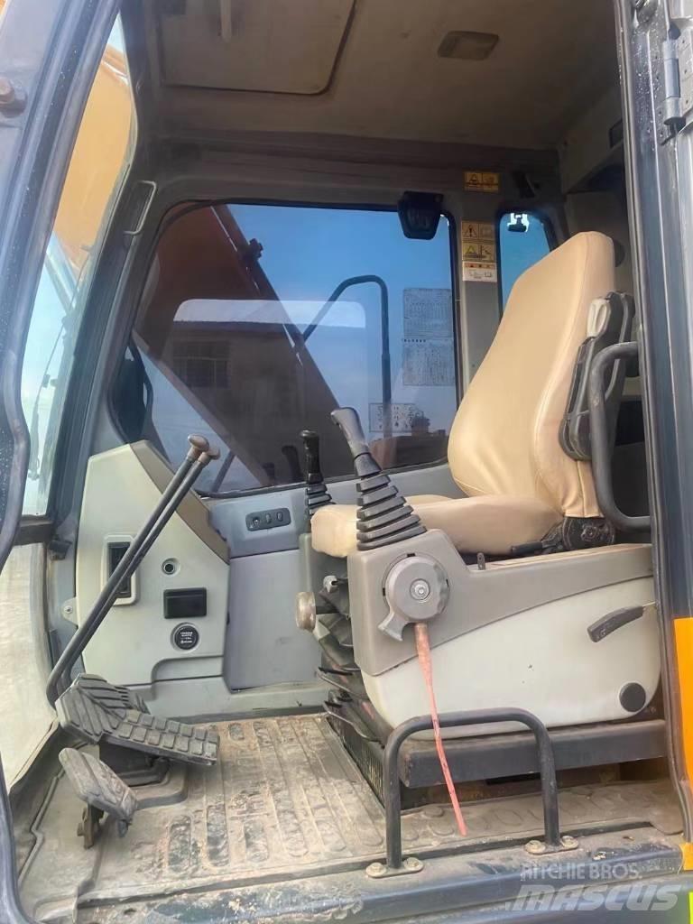 Hyundai R110VS Pásová rýpadla