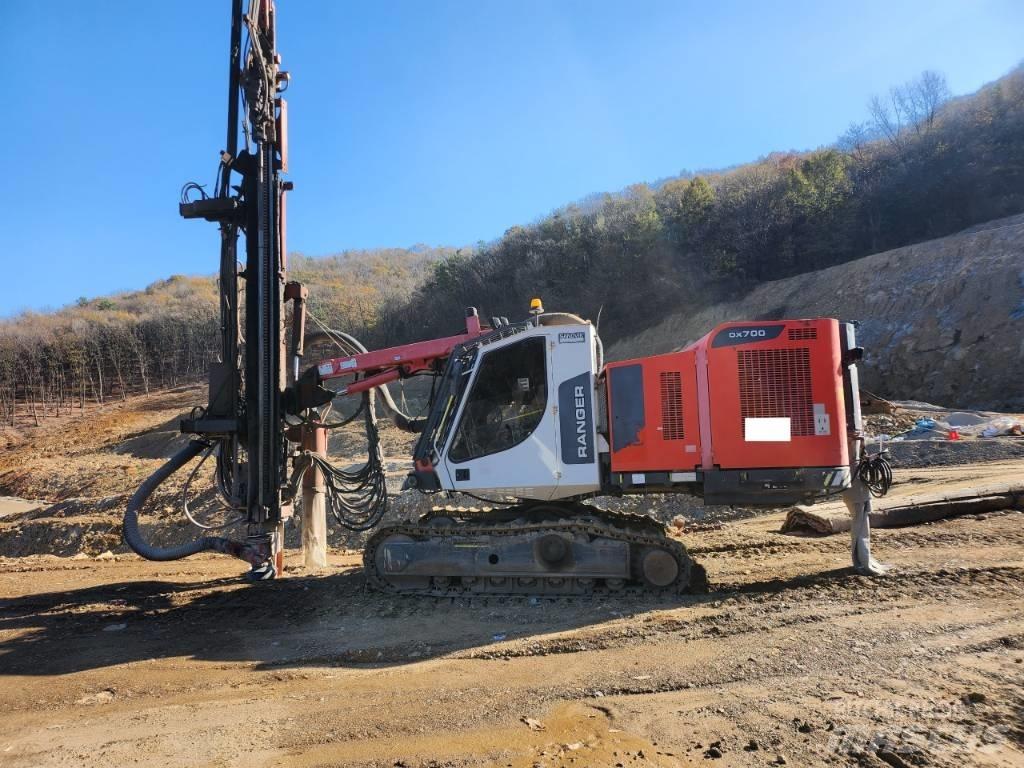 Tamrock DX 700 Povrchové vrtací stroje