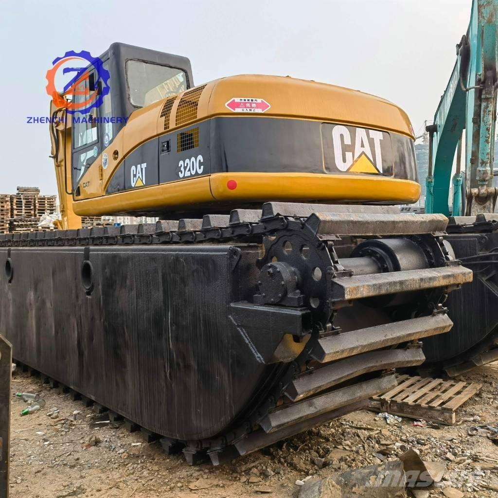 CAT 320 C Obojživelná rypadla
