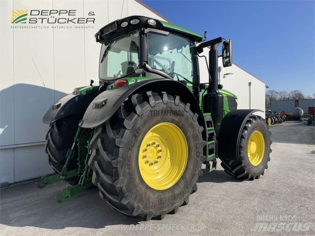 John Deere 6250R Traktory