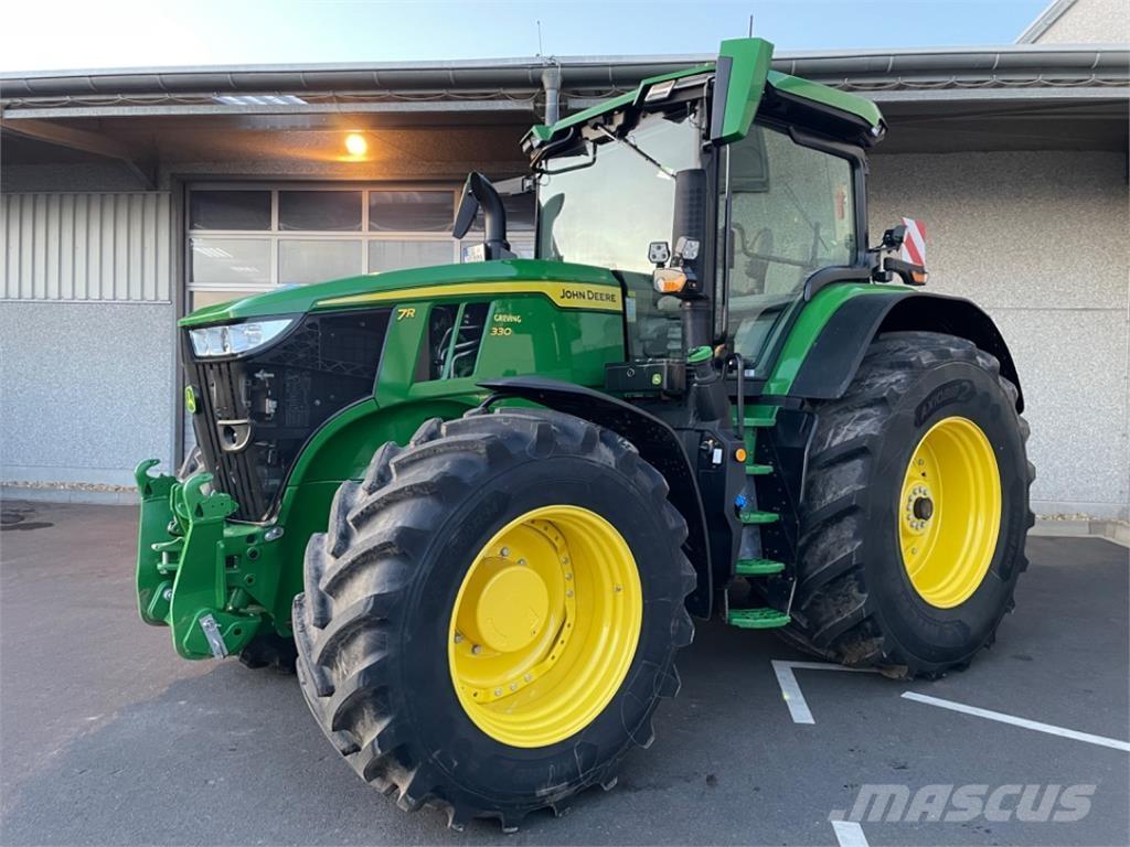 John Deere 7R330 Traktory