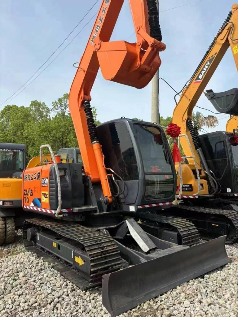 Hitachi ZX 70 Pásová rýpadla