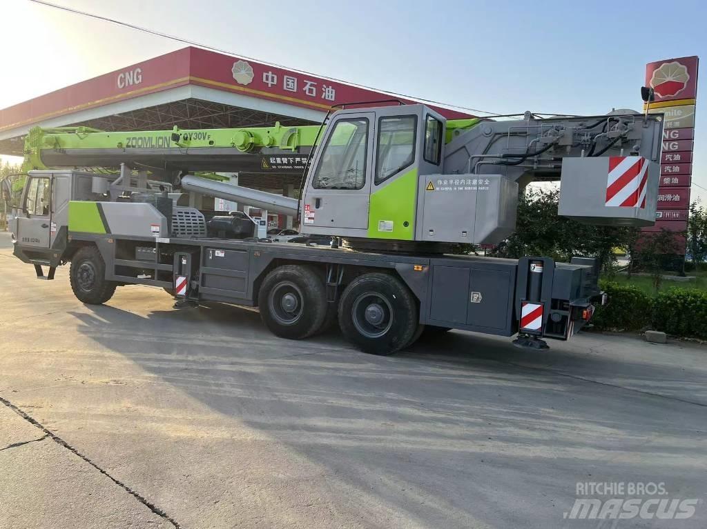 Zoomlion QY25V Univerzální terénní jeřáby